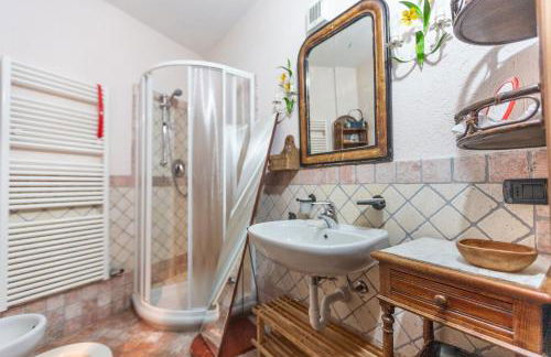 JOIVY Big Flat for 6 with Backyard and Parking in Courmayeur - Foto 19