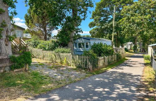 The Bolt Hole - Photo 1