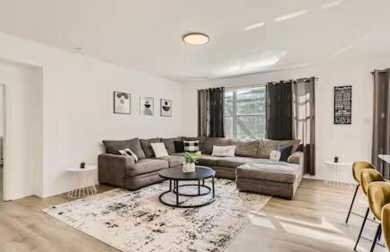 Wonderful 4BD House Private Pool & Near Disney - Foto 14