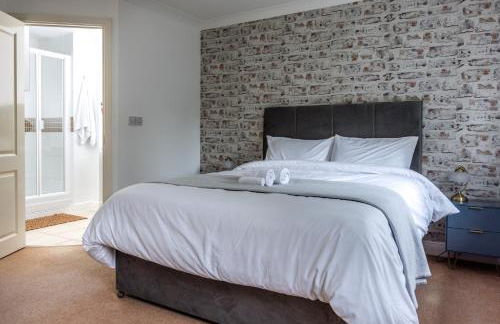 Spacious 4-Bedroom House in Aylesbury Ideal for Contractors Professionals or Larger Families - Foto 30