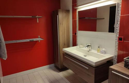 Grand T2 lumineux avec parking - Foto 9