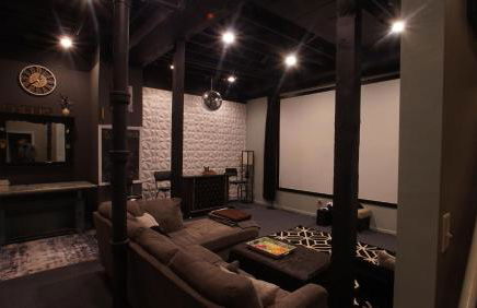 160inch Home Movie Theater- Great for movie night! - Foto 21