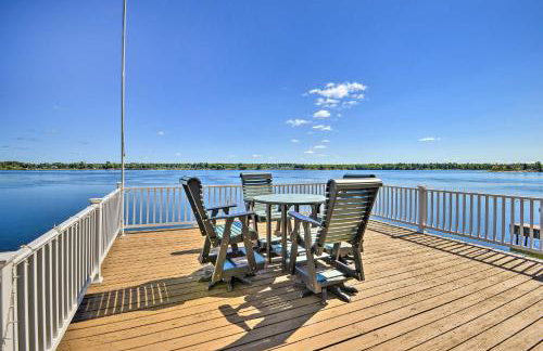 Waterfront Wellesley Island Getaway w/ Deck! - Foto 2