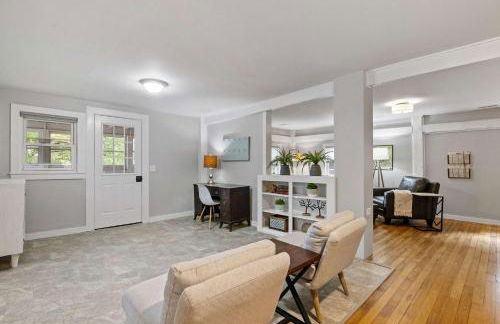 Comfy Large Bungalow - 4 Bed 1BA On Private Pond - Foto 43