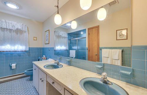 Watertown Home with Yard 1 Mi to Echo Lake Park! - Foto 16