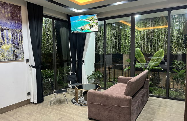 HALO ME Villa - Photo 20