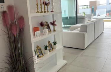 The White House Marbella - Photo 12