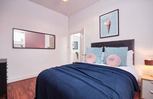 BIG Contractor House in Leamington Spa with 7 Beds by PureStay - 14 Night min! - Foto 19