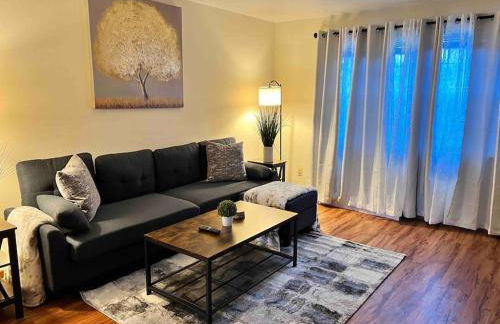 Beautiful 2BR Apartment. Black-out Curtains - Foto 12