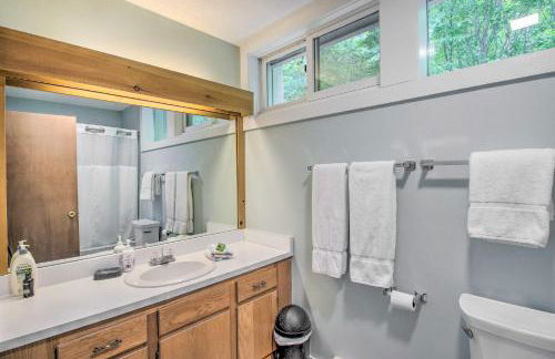 Cozy Lincoln Condo about 1 Mi to Loon Mountain! - Foto 16