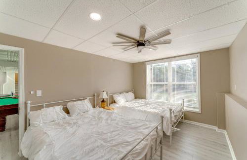 Porch and Game Room! Getaway on Lookout Shoals Lake - Foto 16