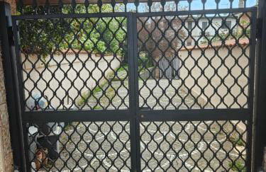 TonyHouse - Photo 12