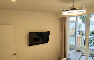 Sea View 2BR Beachfront & Cozy Balcony Marbella - Photo 22