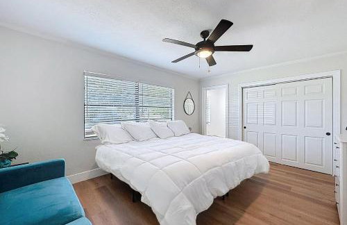 Newly Renovated | Minutes to Riverwalk & Beaches | Tampa Heights - Foto 38