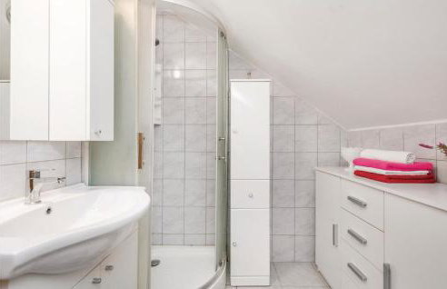 Stunning Home In Gospic With Sauna - Foto 51
