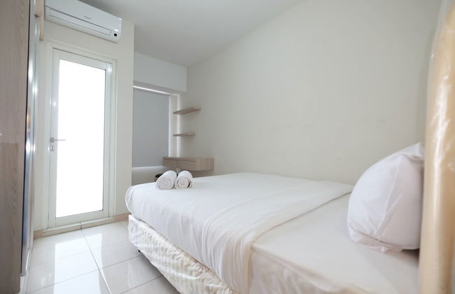 Minimalist Studio Room at The Springlake Apartment Sumarecon Bekasi - Photo 4