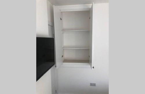 Oole 2 bed & en-suites house with parking near beach - Foto 14