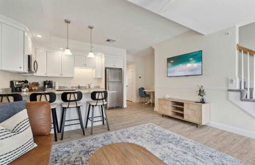 Ashworth Escape Balcony Steps to Beach AC - Foto 2