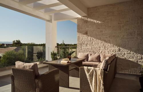 Solis Ortus Villa, a Sublime Sanctuary with Pool, By ThinkVilla - Foto 16