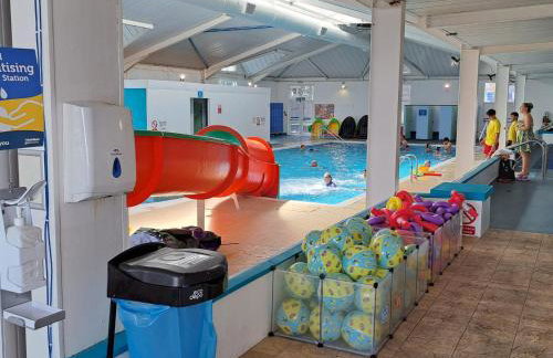 luxury new 3 bed caravan with stunning sea view on private beach in Thorness bay - Foto 19