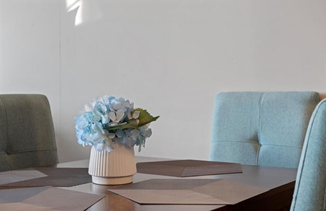 Modern DT Condo Balcony Parking Gym Hot Tub - Foto 15