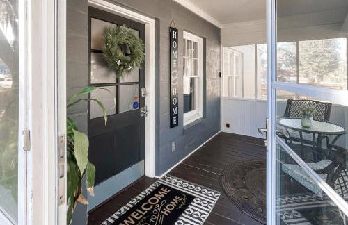 Dog-Friendly Yard! Walkable Dixieland District Gem - Foto 3