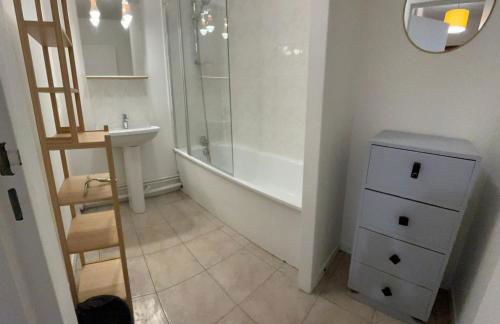 Cozy 1BR apartment, 5mn to métro, in La Défense - Foto 8