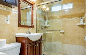 Peaceful Family Home with 3 Bedrooms and 2 Bathrooms - Photo 27