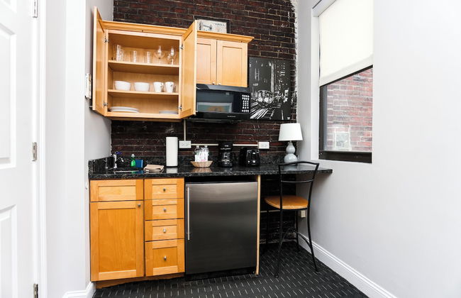 Maverick Suites at 400 Columbus Ave - Foto 51