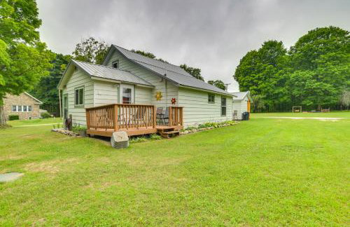 Visit Fife Lake and Traverse Bay! Farmhouse Hideaway - Foto 24