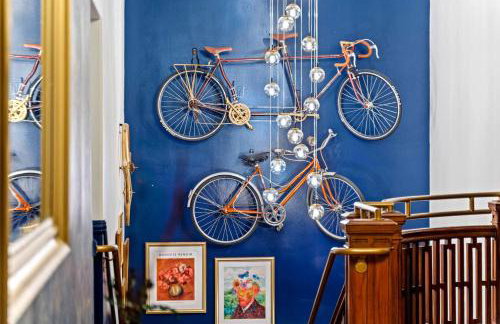 The Neon Elm Hotel - Foto 30