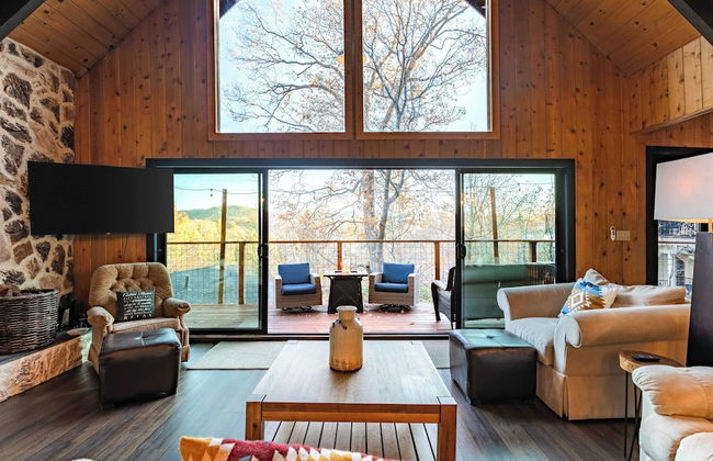 Legacy Lodge by Avantstay Upper-level Retreat Deck, Hot Tub - Foto 10