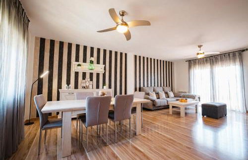 Villa Oropéndola Piscina agua salada, parking, barbacoa pax 14 - Foto 8