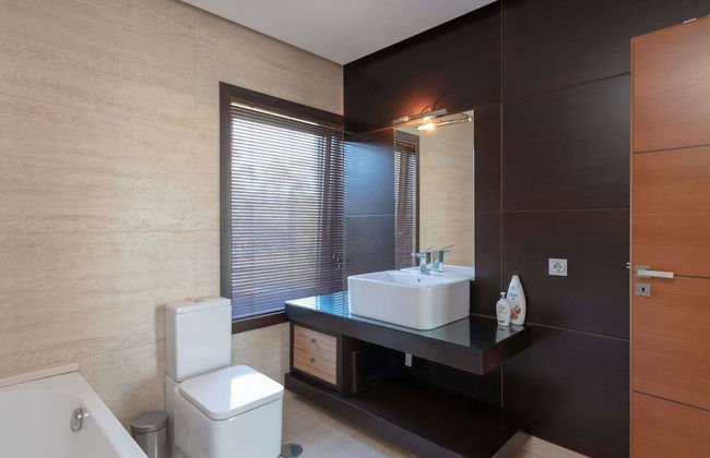 Lovely Holiday Home With Garden - Foto 19