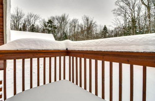 Deck and Fire Pit Secluded Cabin Near Lake Francis! - Foto 20