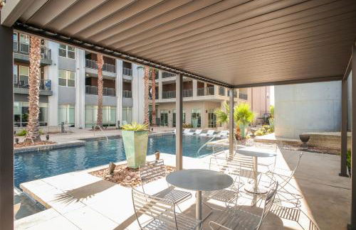 Chic 2BR-Southtown Near Rvrwalk, Dome & Conv - Foto 30