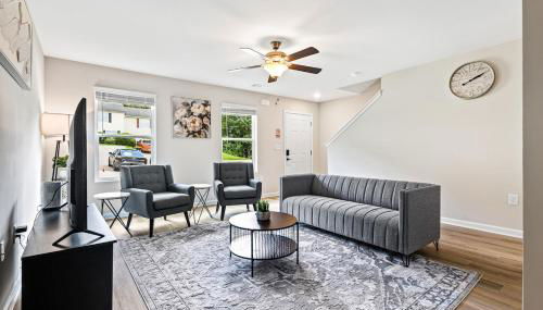 Elegant Escape Near Six Flags with WiFi, AC - Foto 3