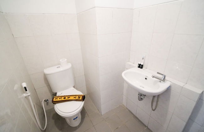 Homey And Comfy 2Br Apartment At Suncity Residence - Foto 15