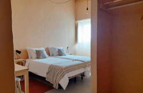 StoryHouse33 - Casa com histórias, pátio e jacuzzi - Foto 15