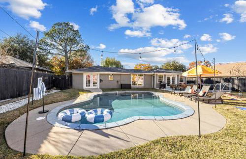 Texas Willow Ranch - Epic Luxury Retreat with Pool, Game room, Soccer, BBQ, Fire table - Foto 59