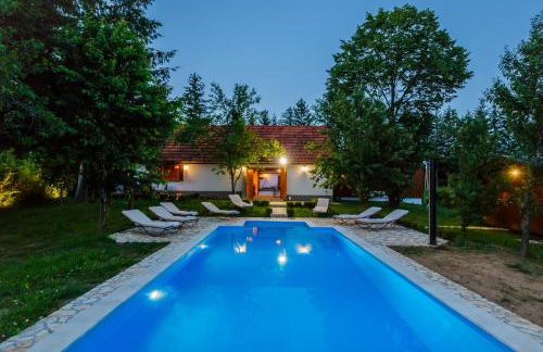 Beautiful cottage with heated pool for 22 ppl - Foto 43