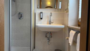 Apartment Hotel Huber, Zimmer und Apartments - Foto 4, Shower