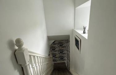 Portaferry Waterfront Townhouse with Hot Tub - Foto 9