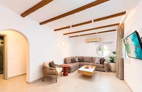 Villa Remezzo Heated Pool, Beach Side - Photo 14