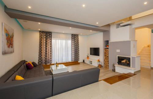 Villa Toni with 5 bedrooms and heated pool - Photo 29