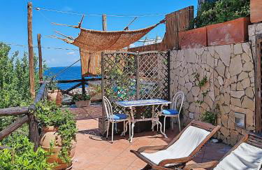 Panoramic Sea-View Apartments with Terrace, Marina della Lobra - Foto 4