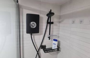 Converted garage ensuite - Foto 5