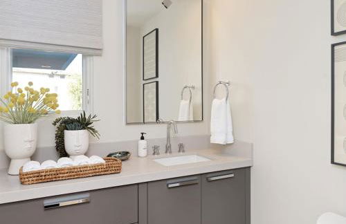 Grandview Getaway, Luxury 4BR, Ocean View, Fire Pit - Foto 32