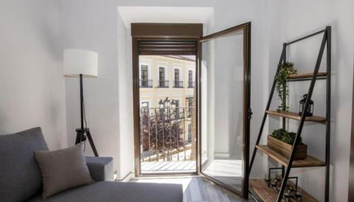 Elegante Apartamento para 5 en el centro de Cáceres con wifi - Foto 4