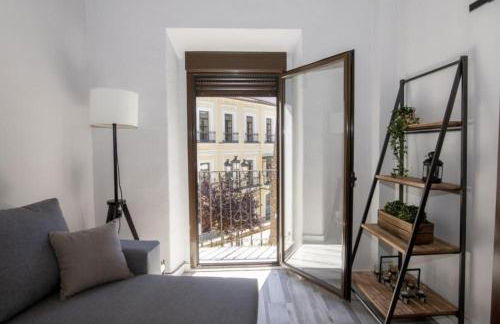 Elegante Apartamento para 5 en el centro de Cáceres con wifi - Foto 4